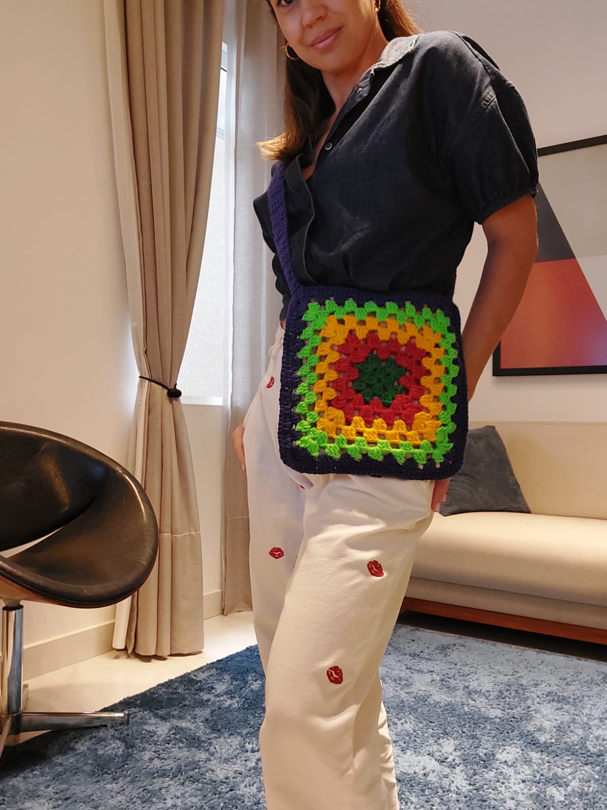 membros da ong organizando doações para as crianças 2